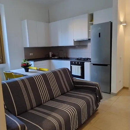 アパート Renovated Near Metro And Station - Laurana