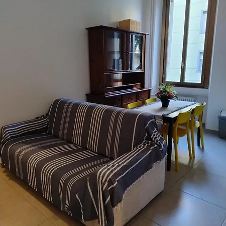 アパート Renovated Near Metro And Station - Laurana ミラノ